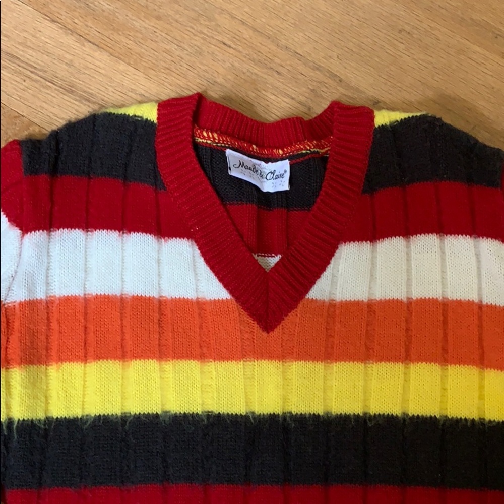 Sweater - Picture 2 of 6
